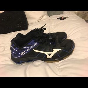 Mizuno volleyball shoes